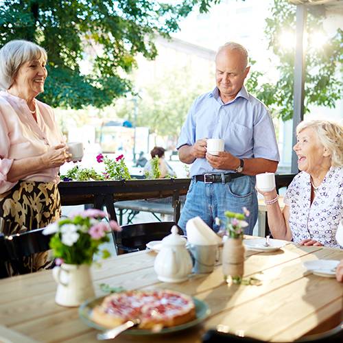 Quelle: pressfoto/freepik.com SE Mannheim Nord, Seniorinnen und Senioren
